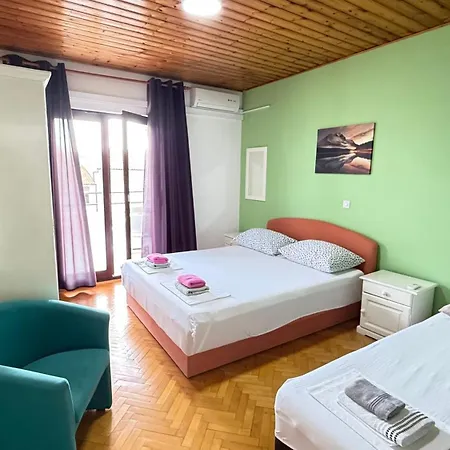 Konukevi Kuba Makarska